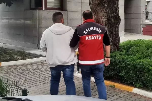 MOTOKURYE CİNAYETİNDE BABA DA TUTUKLANDI