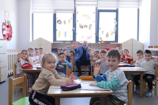 BAŞKAN VEKİLİ TÜRKMEN ÇOCUKLAR İLE BİR ARAYA GELDİ