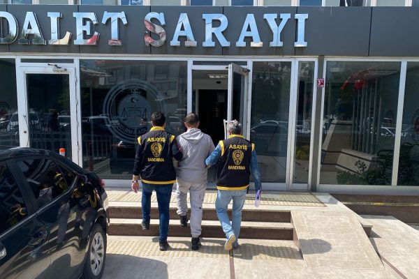 BANDIRMA’DAN ÇALDIKLARI MOTOSİKLETİ BURSA’DA SATTILAR