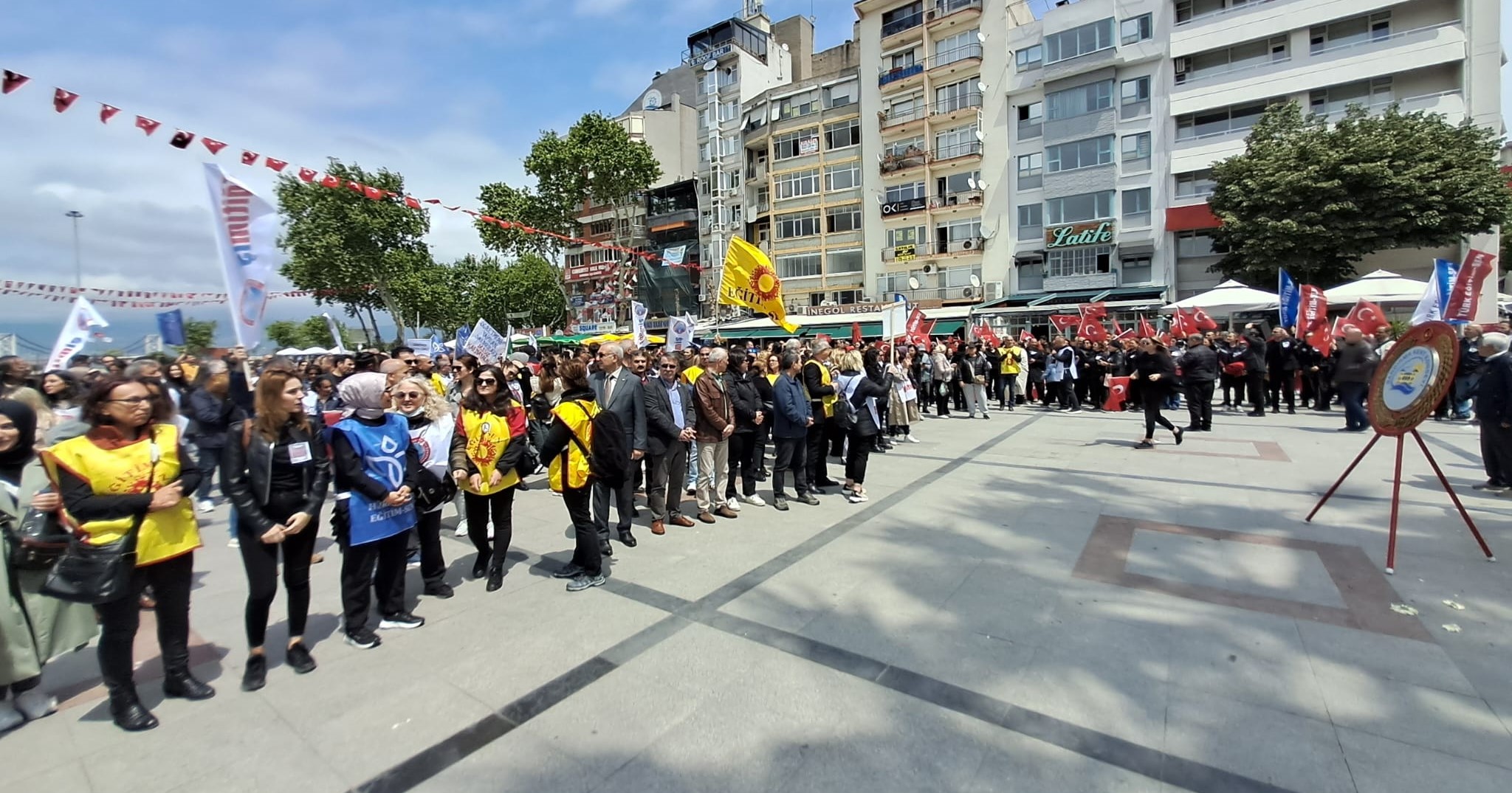 Eğitimde artan şiddet eylemleri karşısında Bandırma’daki tüm Etim Sendikaları bir