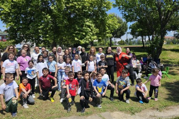 BANDIRMA’DA ANNELER GÜNÜNÜ PİKNİĞİ