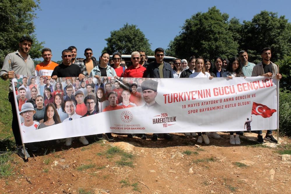Balıkesir’in Manyas ilçesinde, “Gençlik Haftası” etkinlikleri kapsamında, ilçe protokolü ve