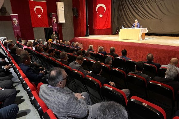 KAYMAKAM AKSAKAL MUHTARLARI DİNLEDİ