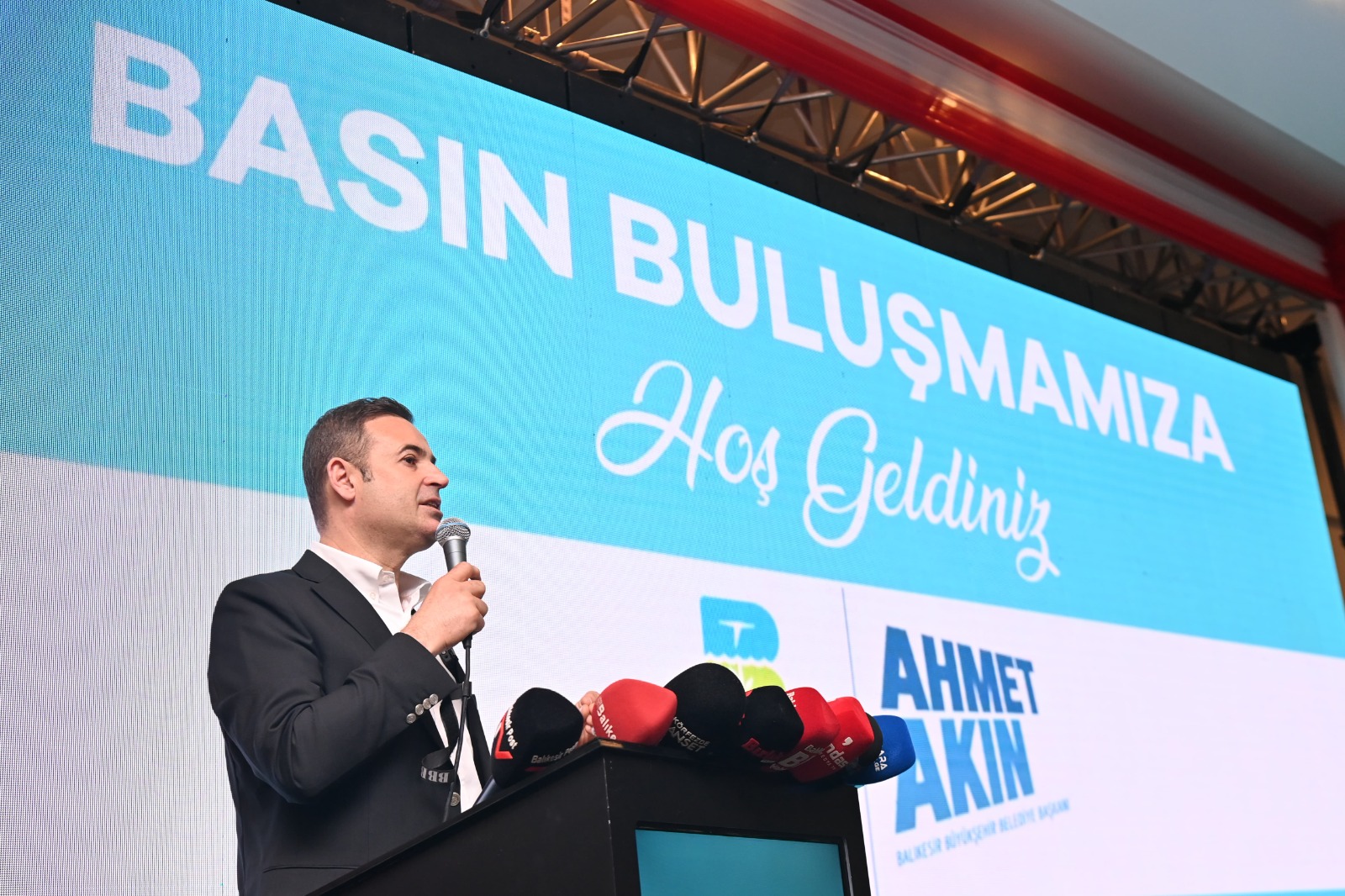 BAŞKAN AKIN BASINLA BİR ARAYA GELDİ