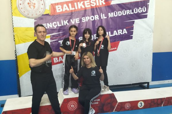 BANDIRMA AKADEMİ KUPAYA DOYMUYOR