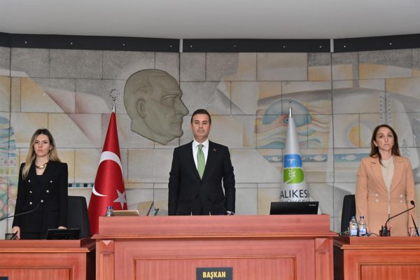 BÜYÜKŞEHİR SUDA YÜZDE 15 İNDİRİME GİDİYOR