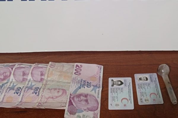 UYUŞTURUCU OPERASYONUNDA 2 ŞAHIS TUTUKLANDI