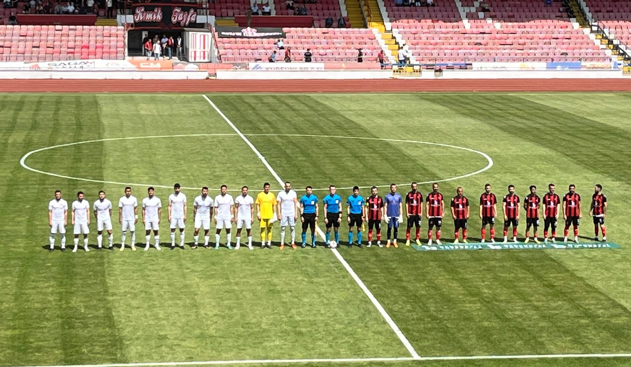 Bölgesel Amatör Liginde oynanan Play Out maçında temsilcimiz Etispor Susurlukspor’u