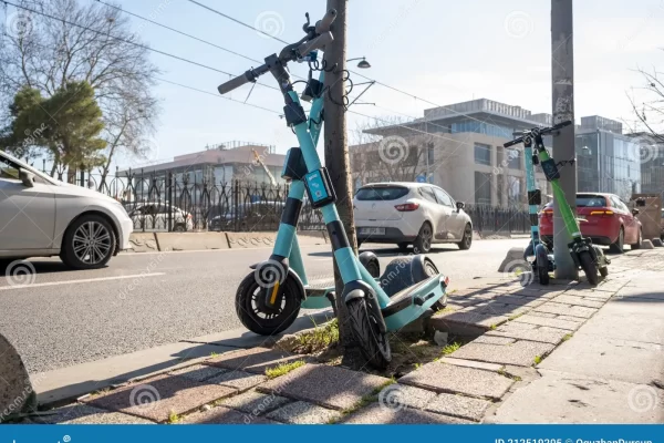 BANDIRMA’DA E-SCOOTER FİRMALARININ SAYISI İKİYE YÜKSELDİ