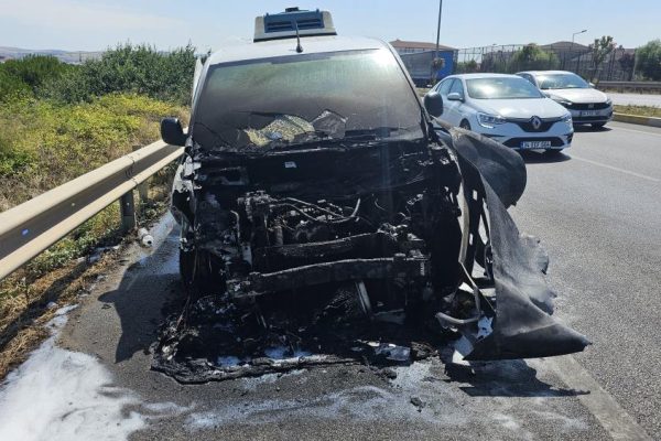 YANAN ARAÇ KULLANILAMAZ HALE GELDİ