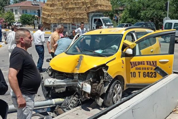 DİREKSİYON BAŞINDA RAHATSIZLANINCA FACİAYA SEBEP OLDU