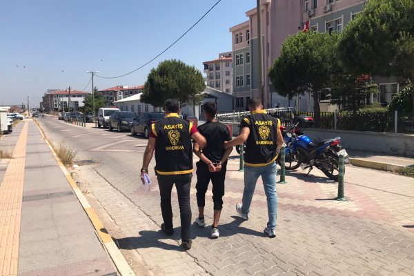 CEZAEVİNDEN FİRAR EDİP İKİ HIRSIZLIK OLAYI GERÇEKLEŞTİRDİ
