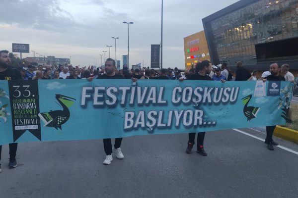 33. FESTİVAL COŞKUSU, KORTEJ YÜRÜYÜŞÜYLE BAŞLADI
