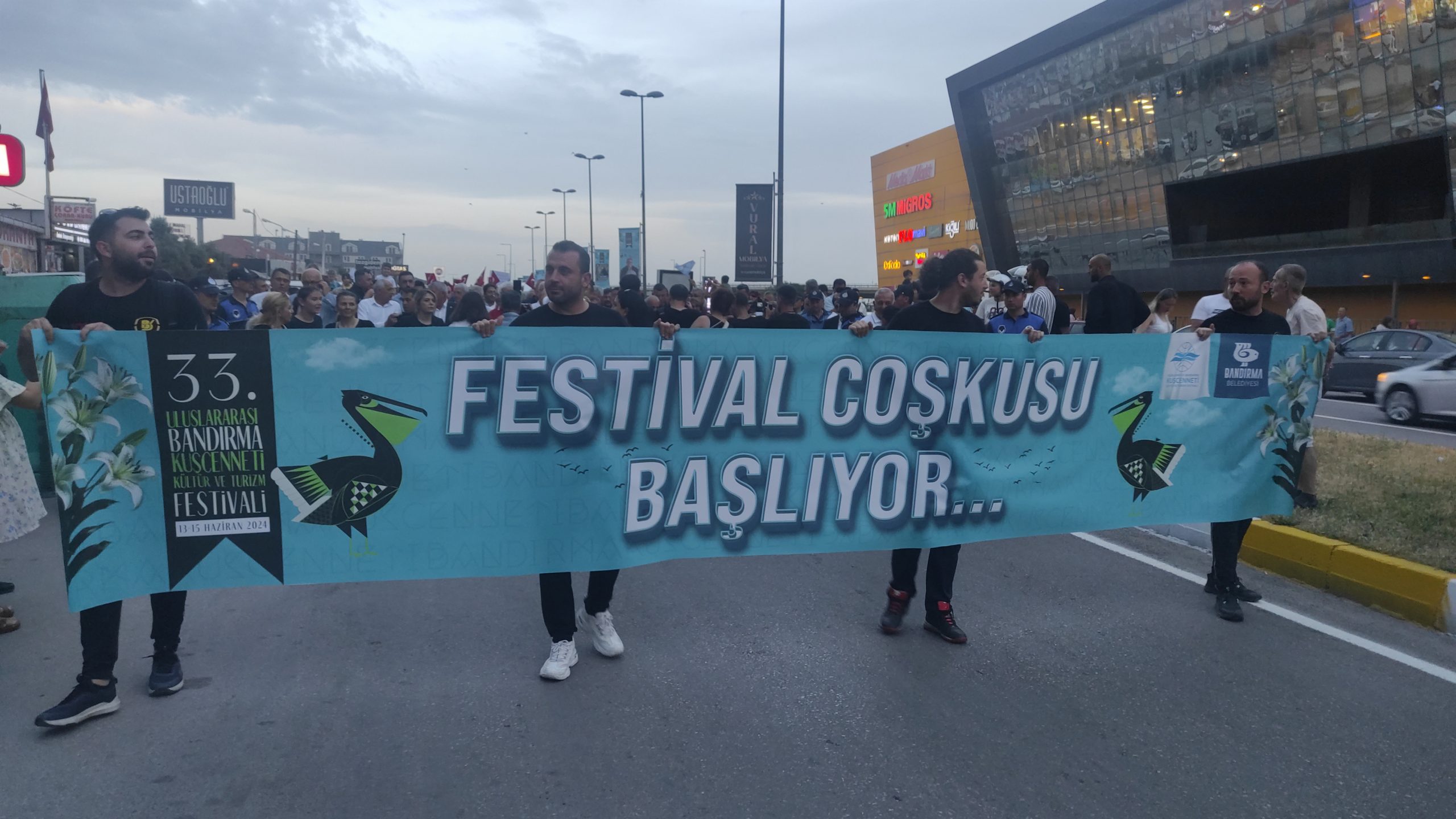 Bandırma Belediyesi tarafından bu yıl 33.sini düzenlenen Uluslararası Bandırma Kuşcenneti