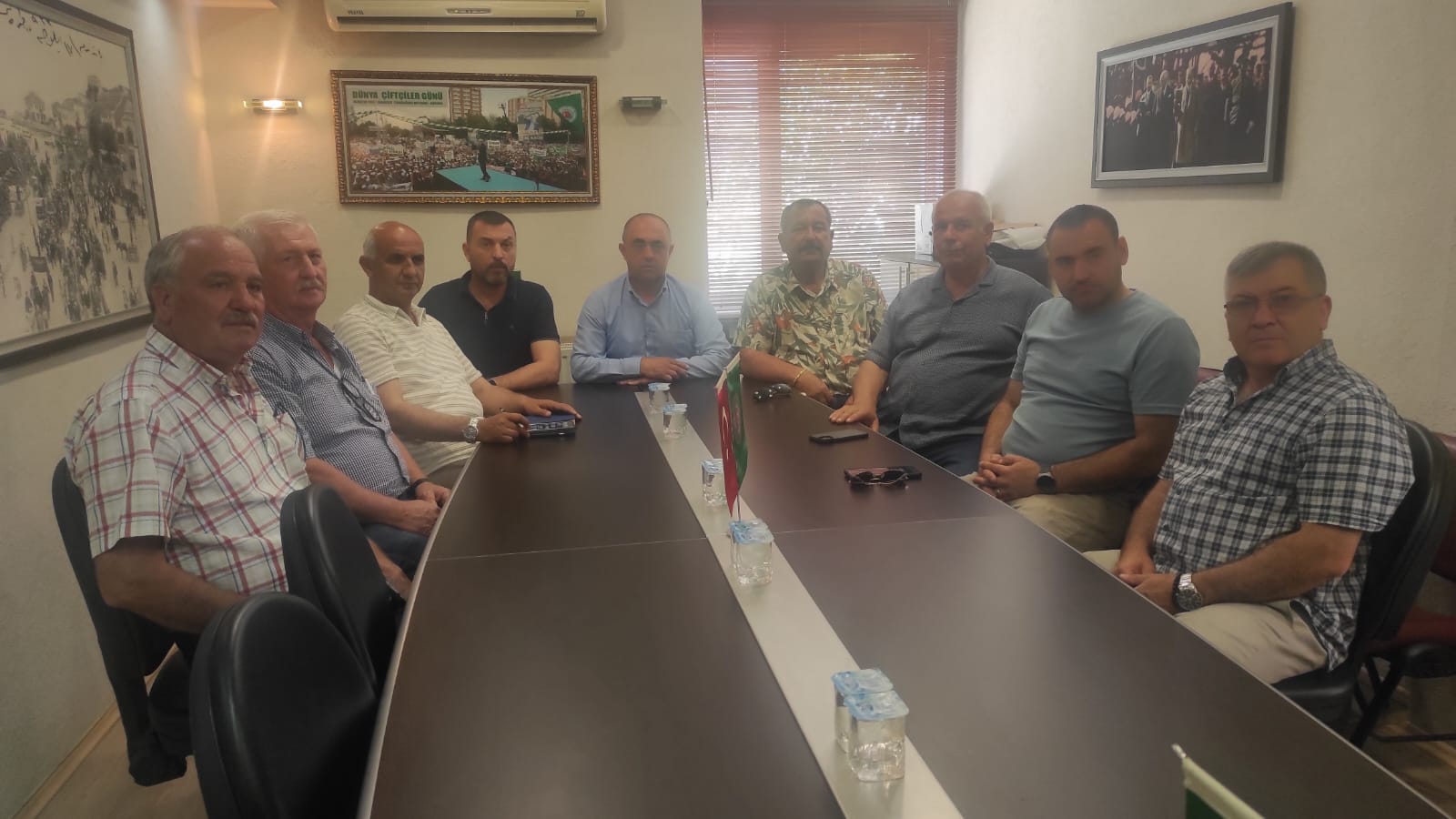 Bandırma Ziraat Odası Başkanı Süleyman Dönmez, beraberinde Susurluk Ziraat Odası