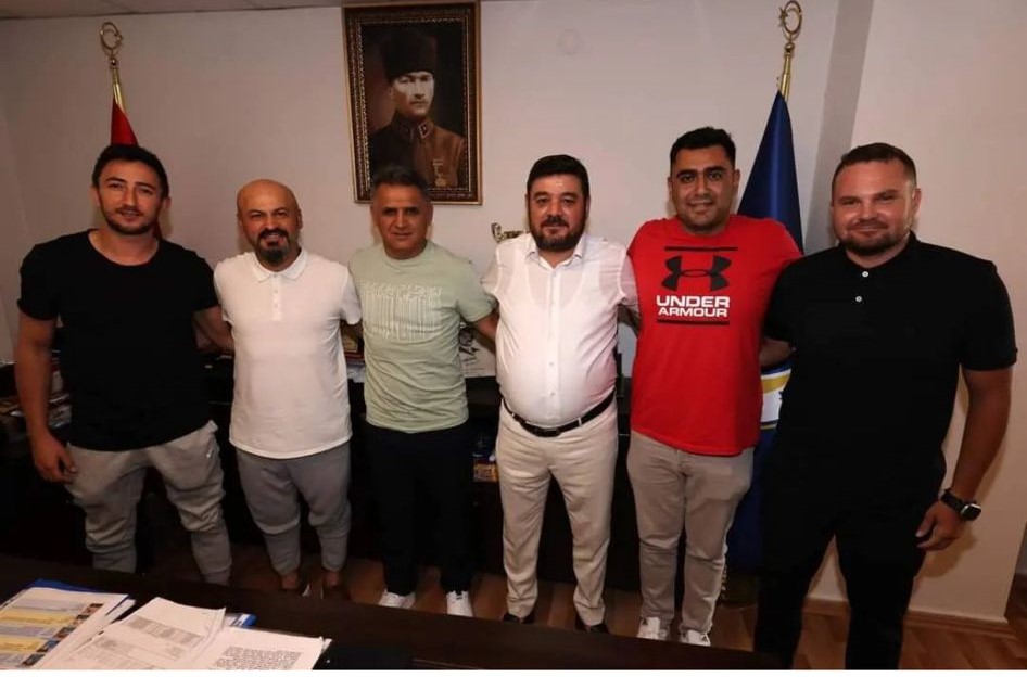 Bandırmaspor alt yapısında yetişen bordo beyazlı formayla başarılı maçlara imza