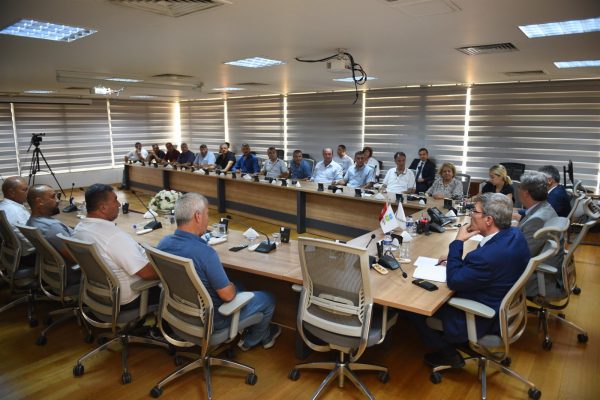 BASKİ SU PROBLEMİNİ MASAYA YATIRDI