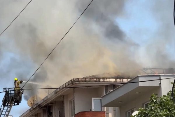 YANGIN 4 MİLYON LİRALIK ZARARA YOL AÇTI