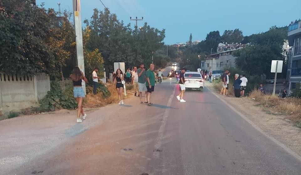 SCOOTERİN ÇAPTIĞI YAŞLI ADAM YARALANDI Erdek ilçesindeki kazada, scooter kullanan A.Y. (15), yaya geçidinden geçen