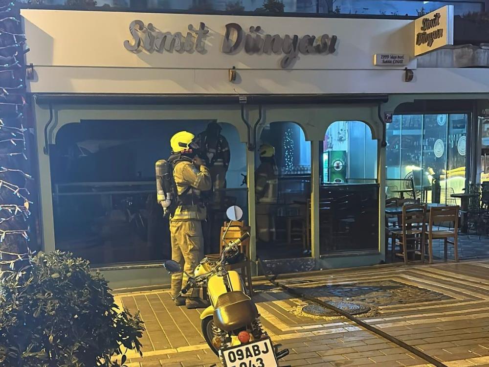 SİMİT FIRININDAKİ YANGIN BÜYÜMEDEN SÖNDÜRÜLDÜ Bandırma’daki bir simit fırınında çıkan yangın itfaiye ekiplerinin hızlı müdahalesi