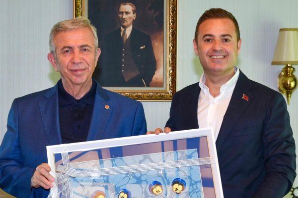 AHMET AKIN MANSUR BAŞKANI ZİYARET ETTİ