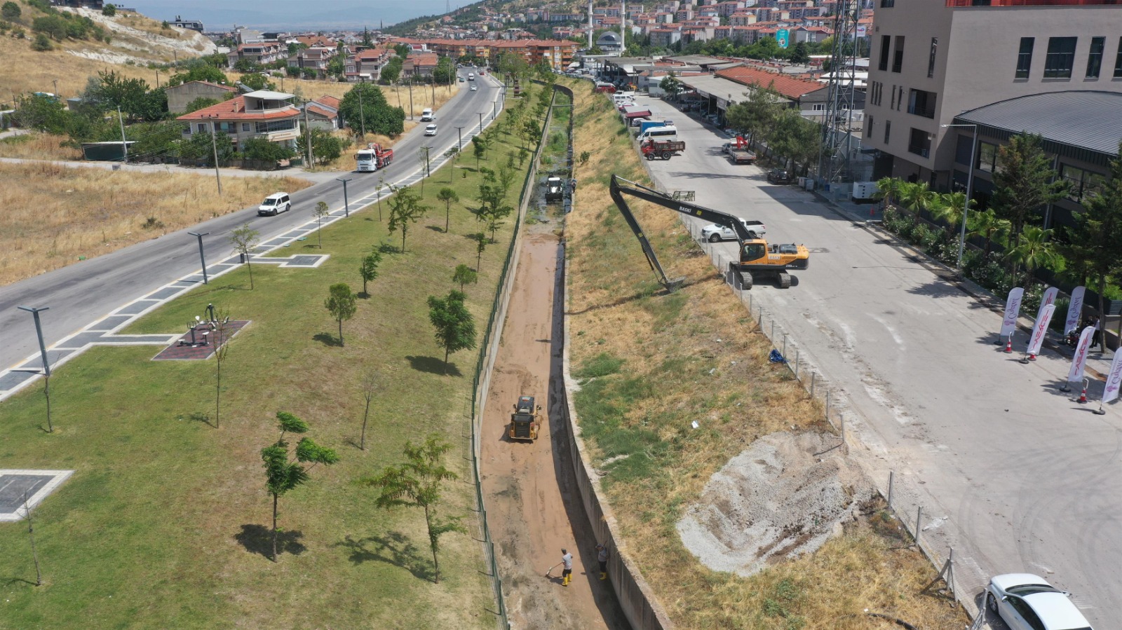 – BASKİ, dere yataklarını temizliyor — BASKİ, dere yataklarında oluşan