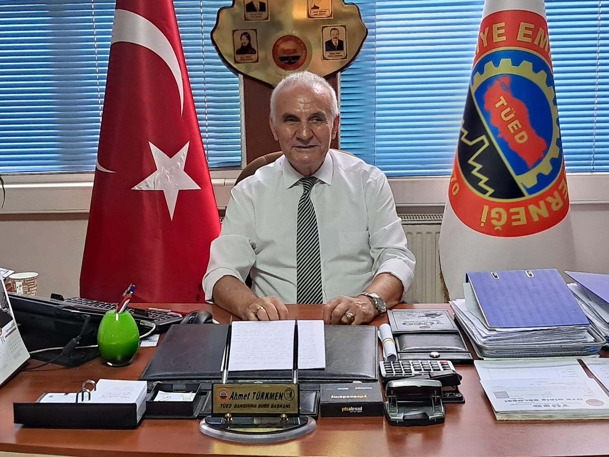 Emekliler Derneği Bandırma Şube Başkanı Ahmet Türkmen, düzenlediği basın toplantısı