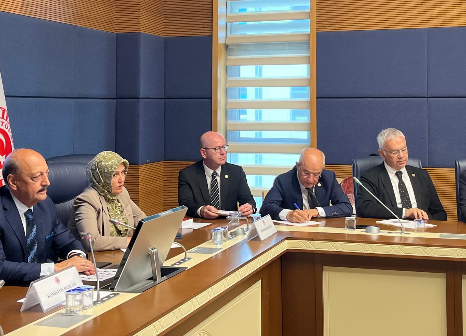 Balıkesir’in sağlık sorunlarını Sağlık Bakanı Kemal Memişoğlu’na anlatan CHP’li Serkan