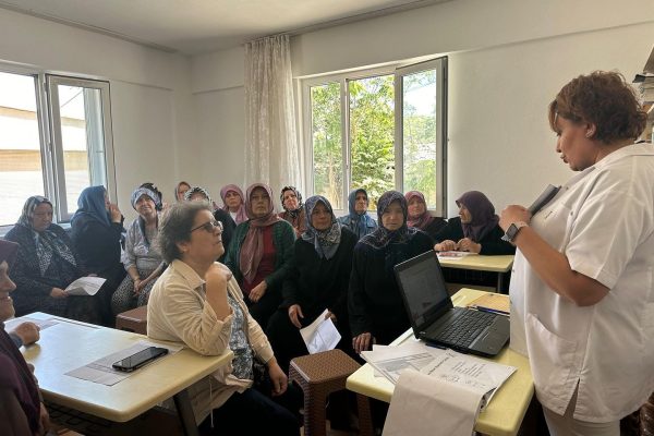 KENDİ GÖĞÜS MUAYENESİ EĞİTİMİ TAMAMLANDI