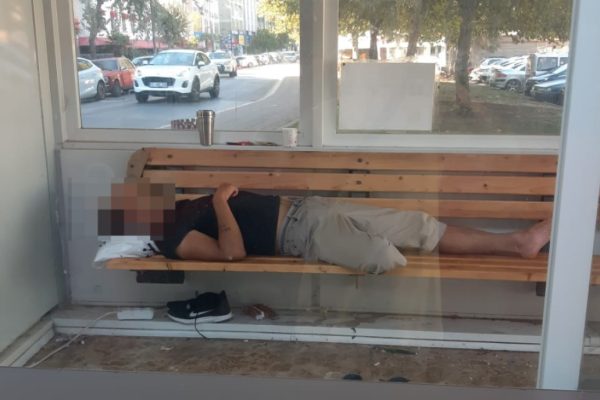DURAKLAR ADETA OTEL GİBİ
