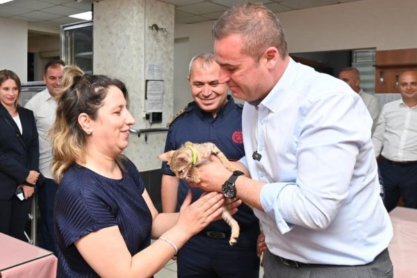 BİBER SAHİBİYLE BULUŞTU