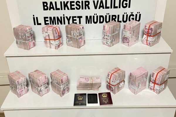 KARACABEY’DE GASP YAPTILAR BALIKESİR’DE YAKALANDILAR