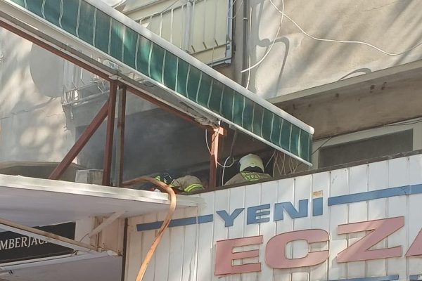 TAKUNYACILAR ÇARŞISINDA YANGIN
