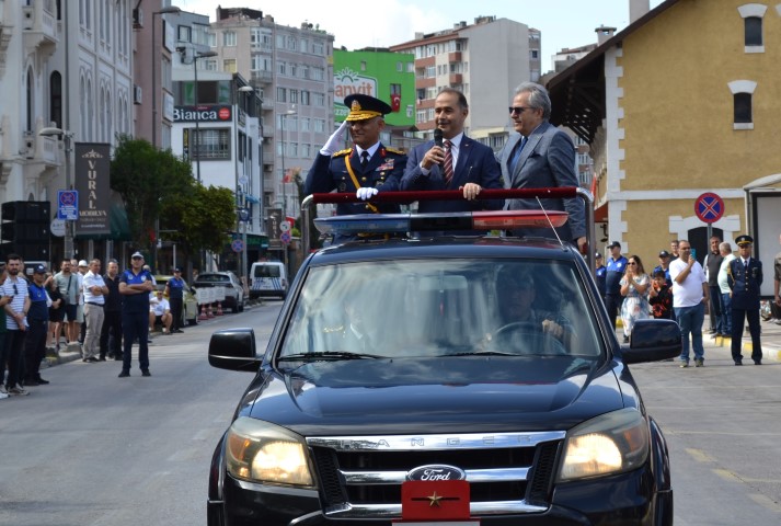 30 Ağustos Zafer Bayramı Bandırma’da coşkuyla kutlandı. Törenlere İlçe Kaymakamı