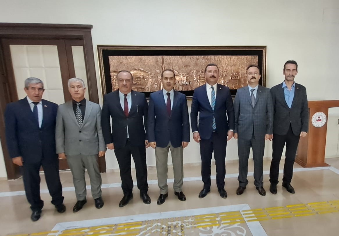 MHP Balıkesir Milletvekili Ekrem Gökay Yüksel ilçe ziyaretleri çerçevesinde Bandırma’yı