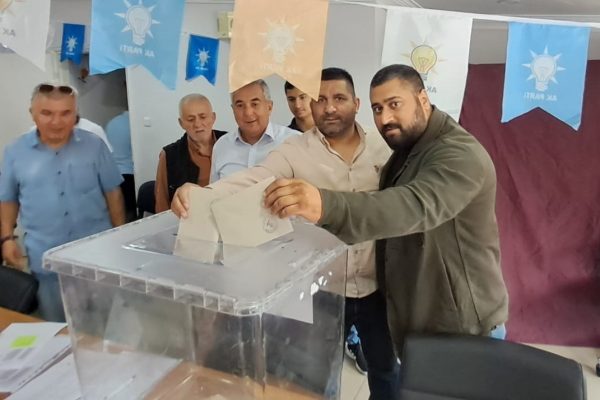 AK PARTİ’DE DELEGE SEÇİMLERİ HEYECANI YAŞANIYOR