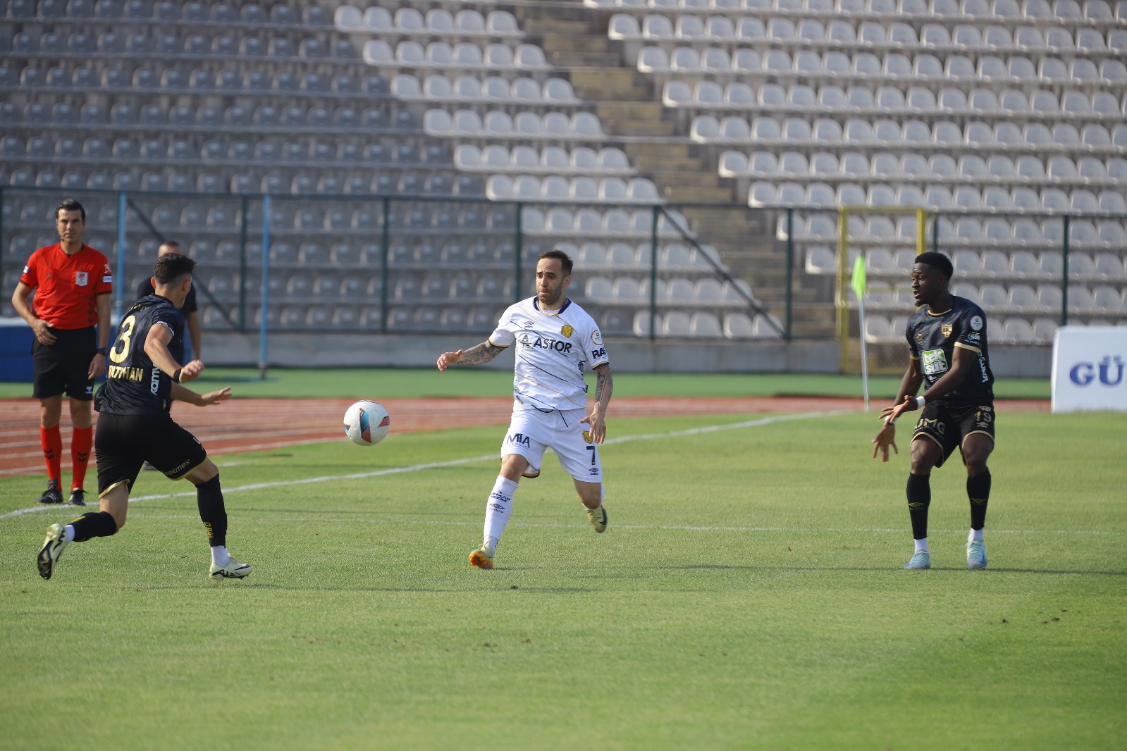 TEKSÜT BANDIRMASPOR: 2  MKE ANKARAGÜCÜ: 0 HAKEMLER: Ayberk Demirbaş ***,