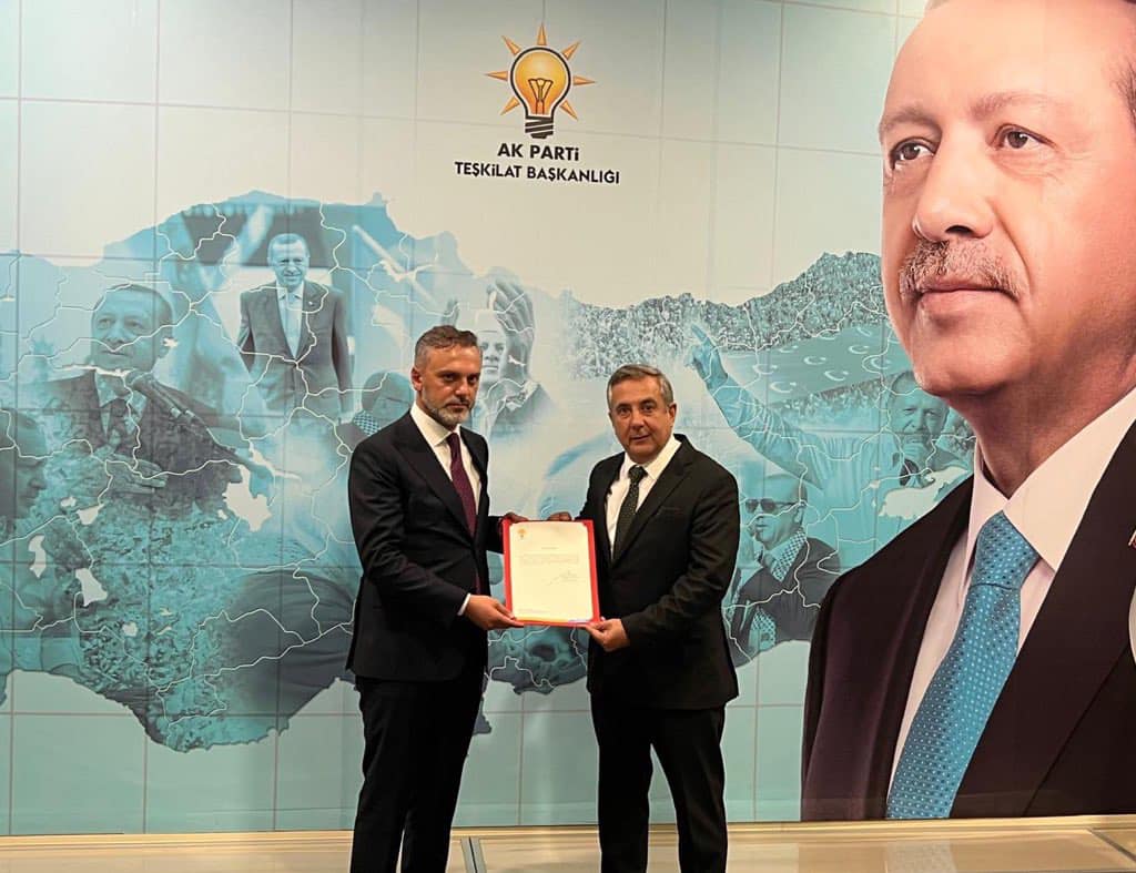 Ak Parti İlçe Başkanlığına Göksel Karlahan atandı. Bir süredir Ak