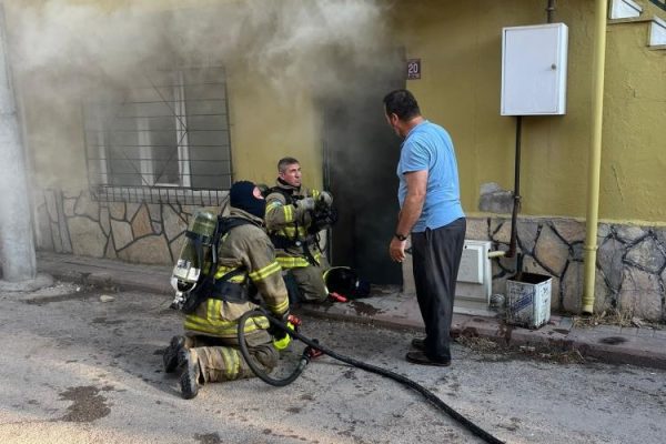 KURAN KURSU DEPOSUNDA YANGIN ÇIKTI