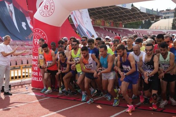 16. İSMAİL AKÇAY KOŞUSU YAPILDI