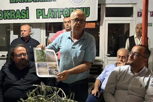 YEŞİLÇOMLU KÖYLÜSÜ İSYAN ETTİ