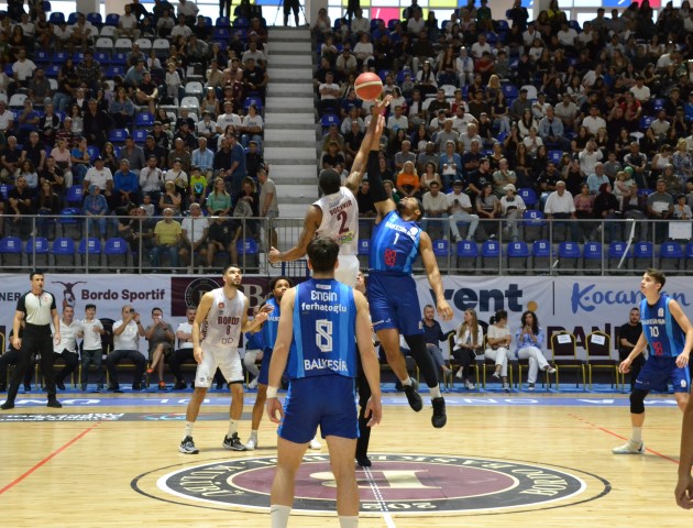 SHİPEEDY LOJİSTİK BORDO BASKETBOL: 72   BALIKESİR BÜYÜKŞEHİR BELEDİYESPOR: 60 Shipeedy