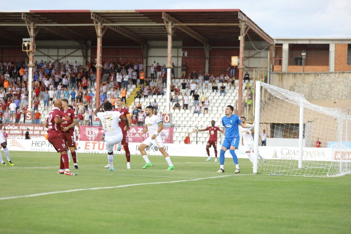 TEKSÜT BANDIRMASPOR: 0  AMED SPORTİF: 1 HAKEMLER: Erdem Mertoğlu *,