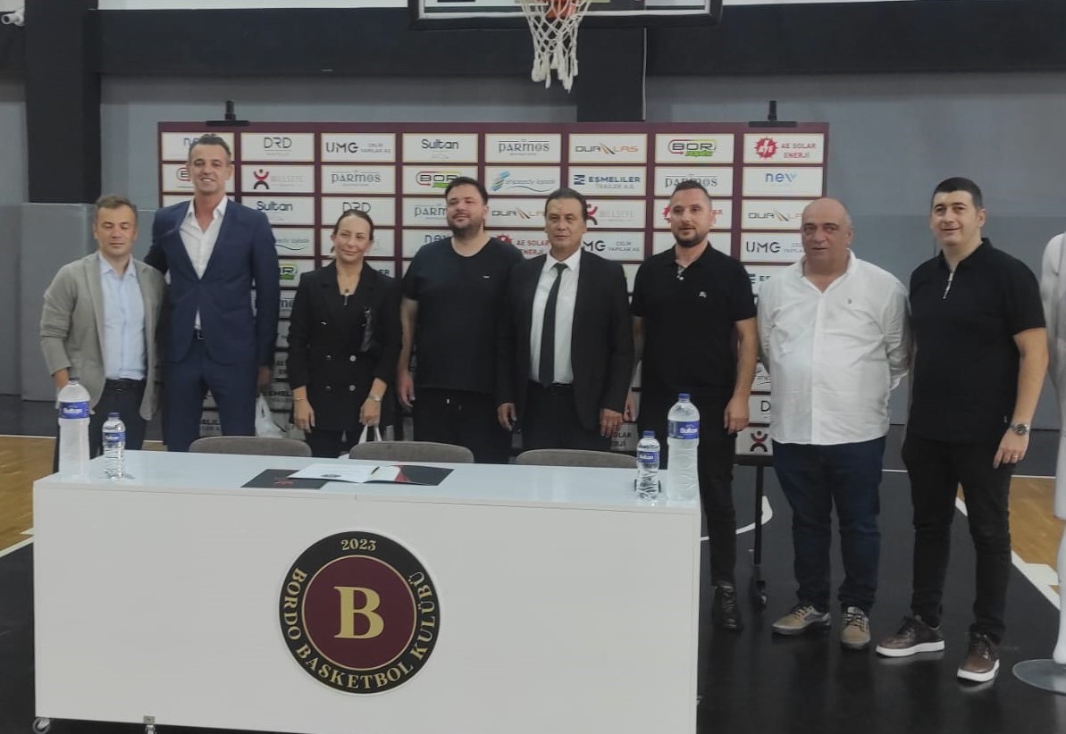 Bordo Basketbol Kulübünde sponsorluk imza töreni gerçekleştirildi. İmza törenine Bordo