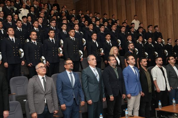 BANÜ’DE GELECEĞİN DENİZCİLERİ BRÖVELERİNİ TAKTI