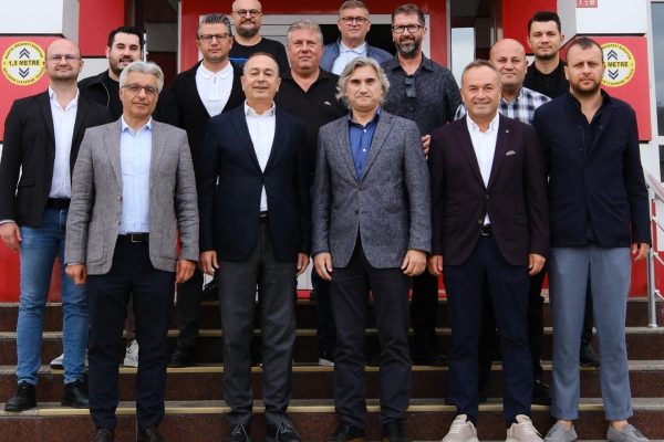 EZELİ RAKİPLERİN BAŞKANLARI OMUZ OMUZA