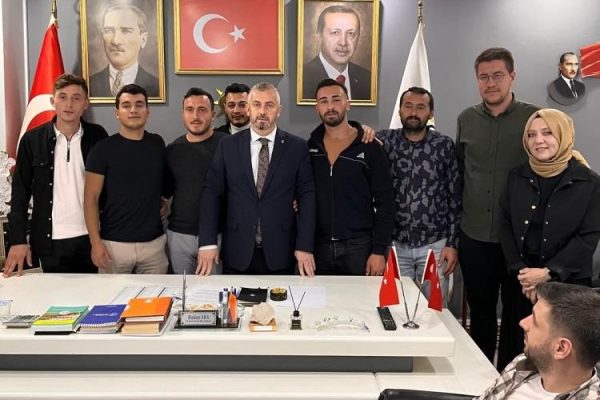 BALIKESİR’DE AK PARTİ’YE KATILIMLAR GERÇEKLEŞTİ