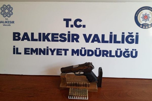 HAKKINDA 24 YIL HAPİS CEZASI OLAN ŞAHIS BANDIRMA’DA YAKALANDI