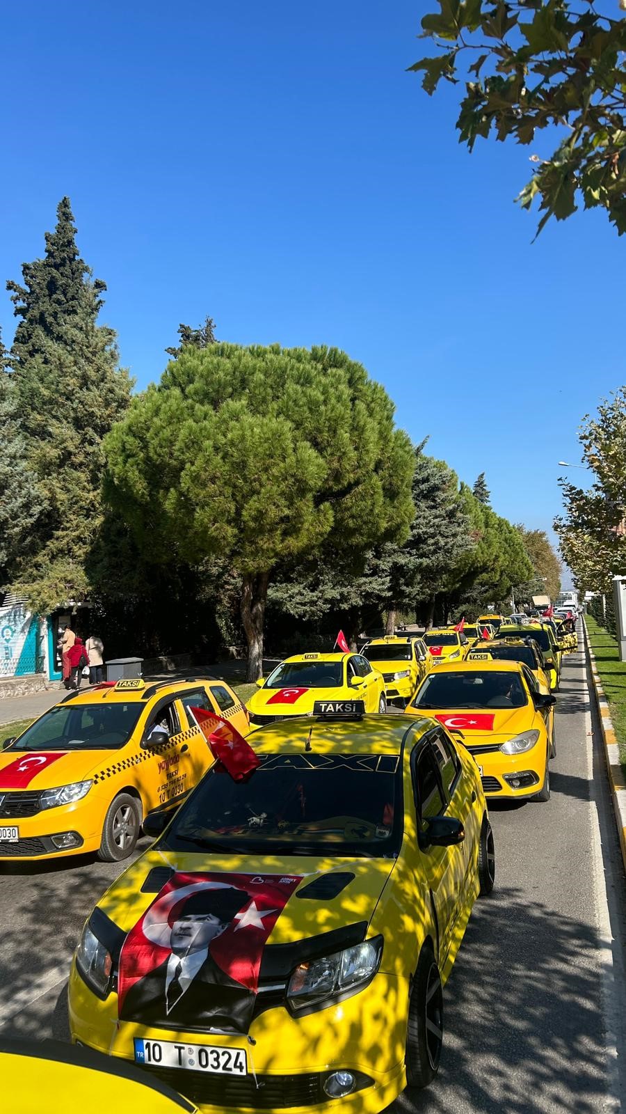 Balıkesir’de taksici esnafı, TUSAŞ saldırısında şehit edilen taksi şoförü Murat