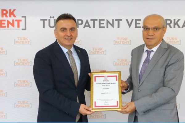 ÇAKIL KESTANESİ COĞRAFİ İŞARET TESCİL BELGESİ ALINDI